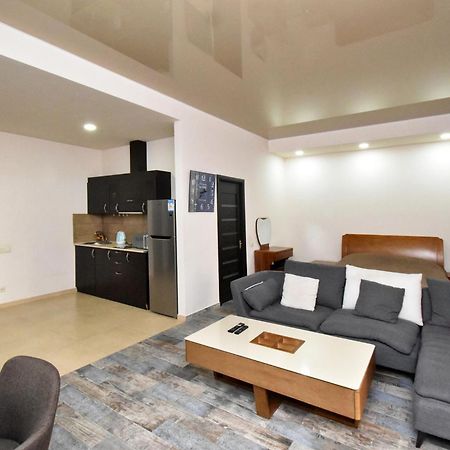 Yars Apartments Yerevan Exterior photo