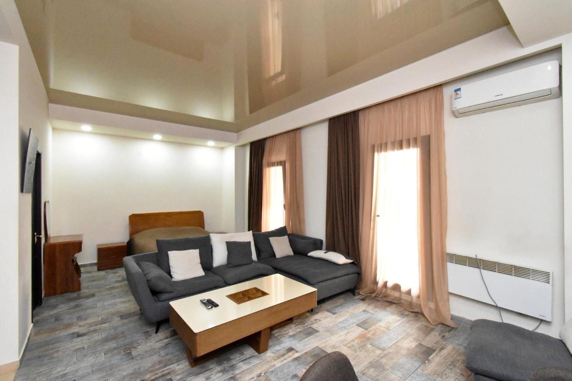 Yars Apartments Yerevan Exterior photo